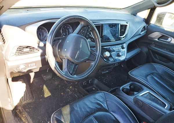 Chrysler Pacifica cena 50000 przebieg: 60051, rok produkcji 2020 z Zambrów małe 46